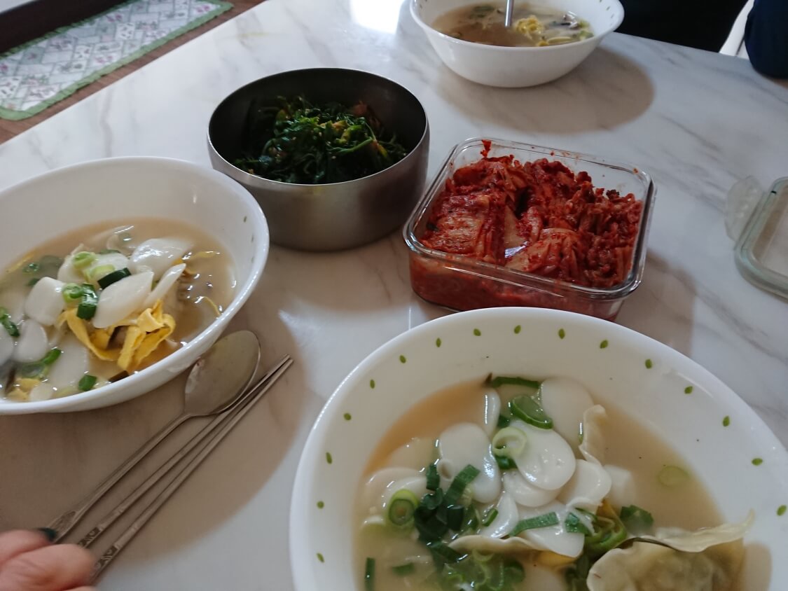 韓国の正月料理：マンドゥドックッの写真