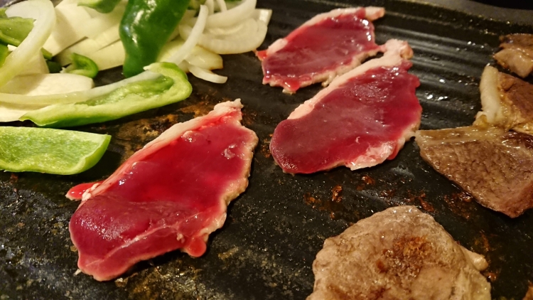 猪肉の焼肉、食べ方の写真