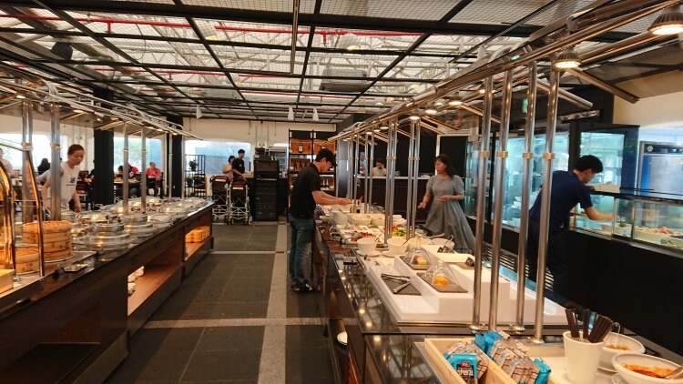 チェジュ島旅②：ロッテホテルの朝食ビュッフェのレストラン写真