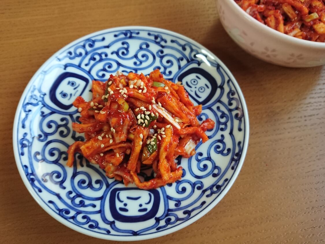 ぽりぽりと美味しい！切り干し大根キムチの作り方。韓国の人気レシピ動画 | カライチ