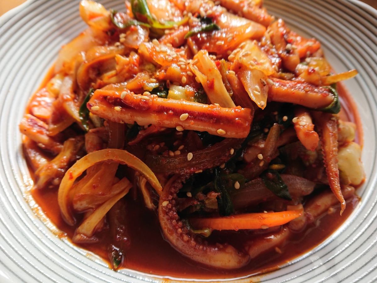 イカの旨辛炒めの人気レシピ 動画 韓国定番の家庭料理オジンオポックム カライチ