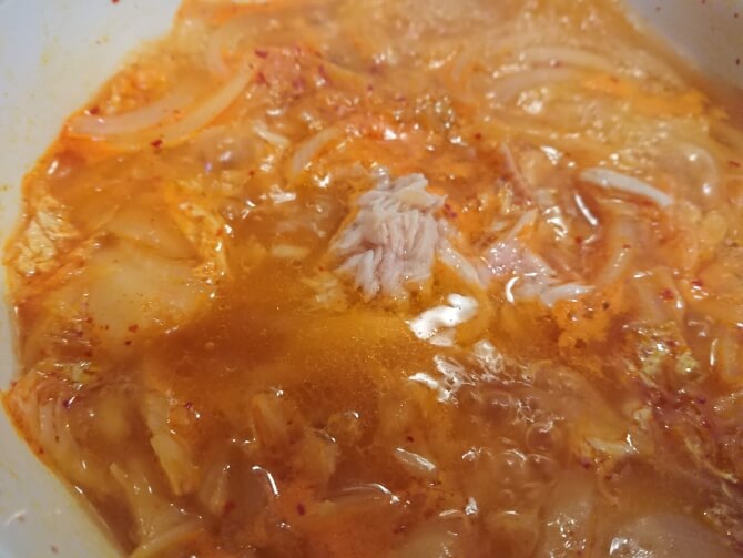 簡単キムチチゲ。韓国のレシピ