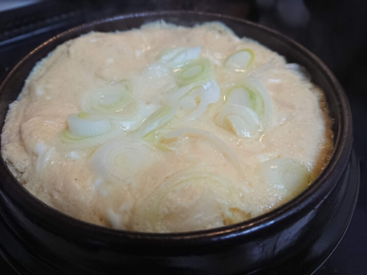 韓国で人気のケランチム（茶碗蒸し）のレシピ