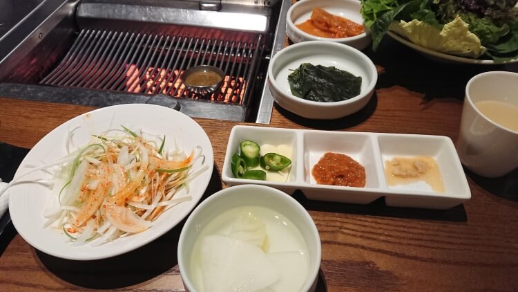 韓国のお店で食べたサムギョプサル