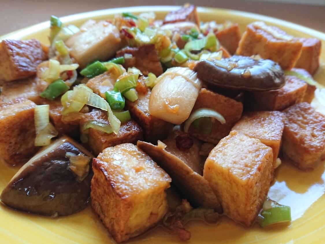 豆腐とキノコの甘辛×ピリ辛炒め