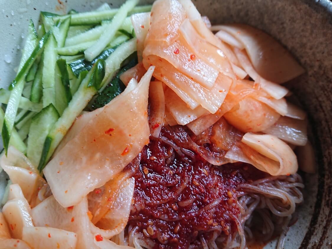 韓国でも人気のインスタント冷麺「ふるる冷麺」の味レビュー