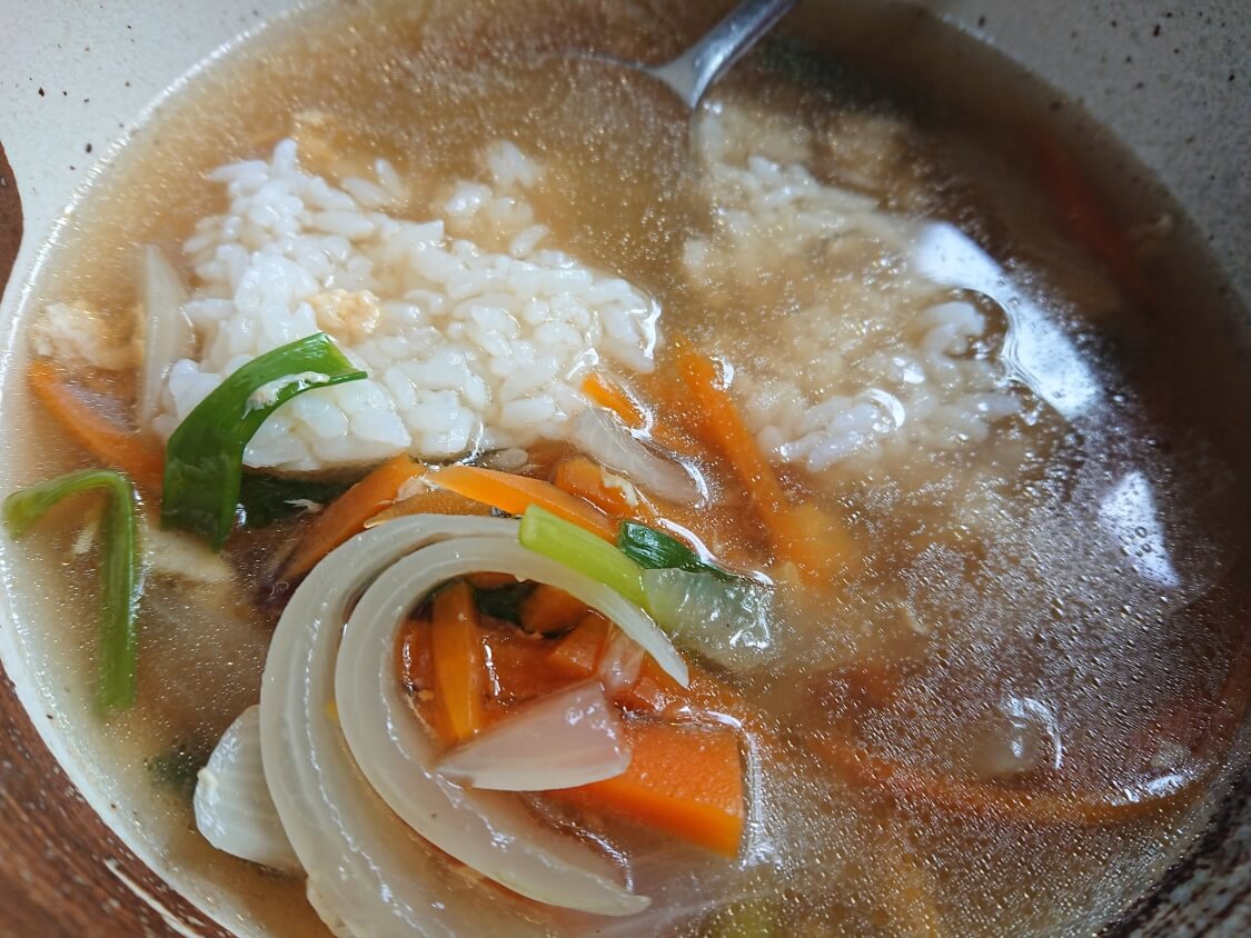 餃子スープ（韓国マンドゥクッ）の〆にご飯