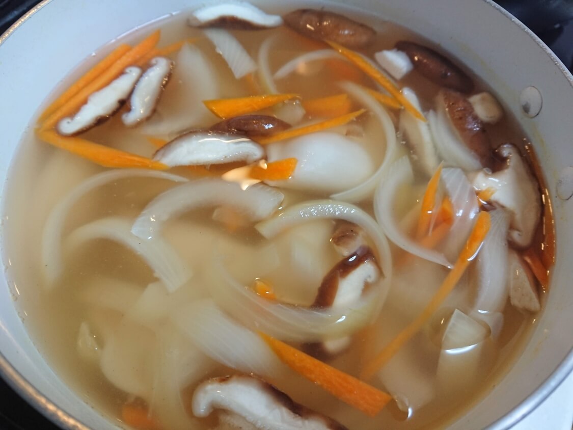 餃子スープ（韓国マンドゥクッ）のレシピ
