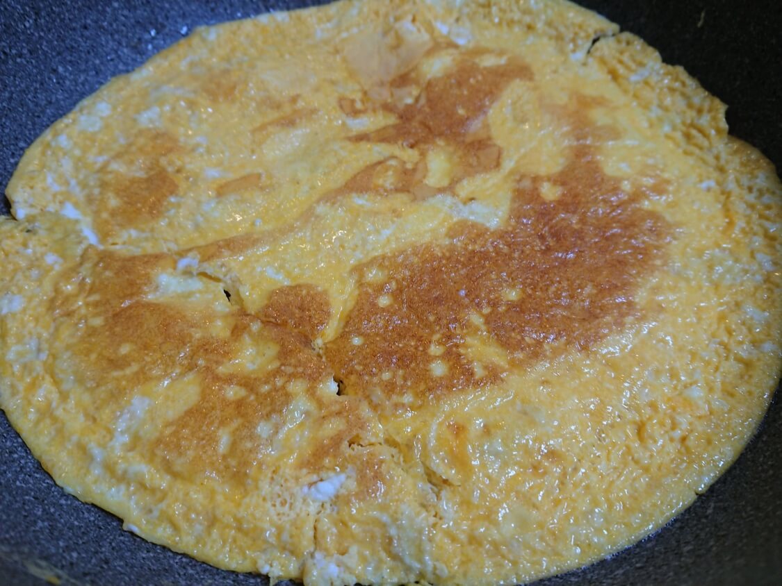 韓国の海苔巻きキンパの簡単レシピ。卵焼き