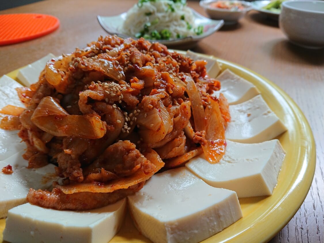 韓国の豆腐キムチ（ドゥブキムチ）