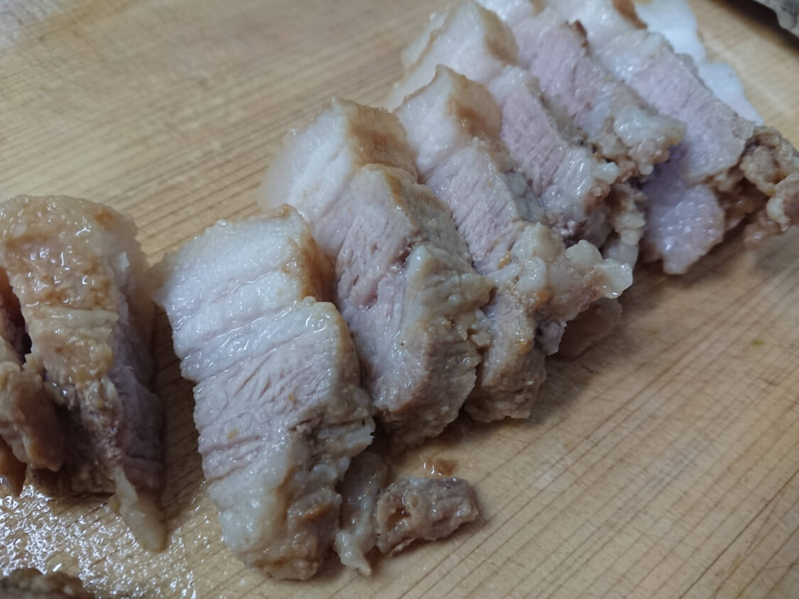 レンジで簡単！ポッサムのレシピ。お肉を切る