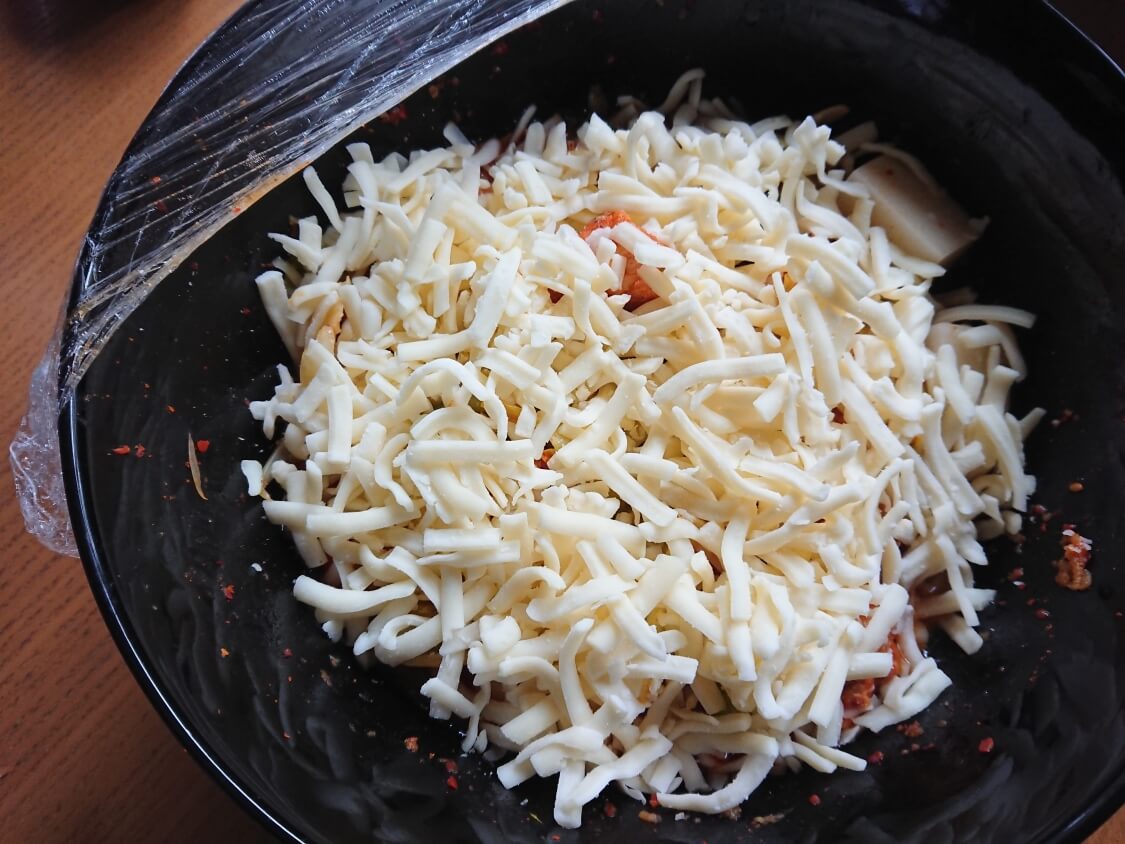 レンジで簡単！チーズタッカルビの作り方。チーズたっぷりに