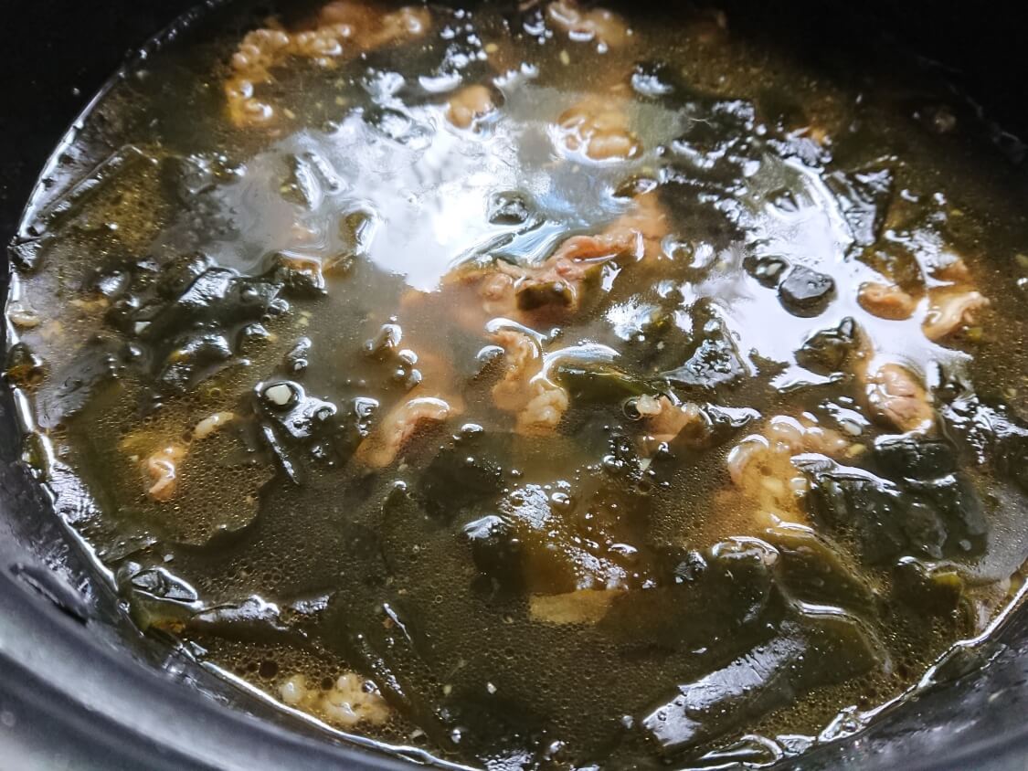 牛肉入りわかめスープの作り方。完成