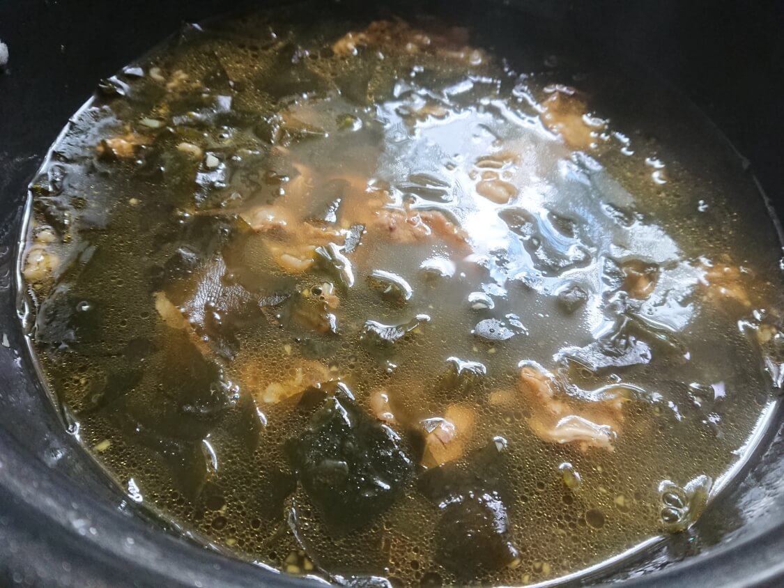 牛肉入りわかめスープの韓国レシピ。完成