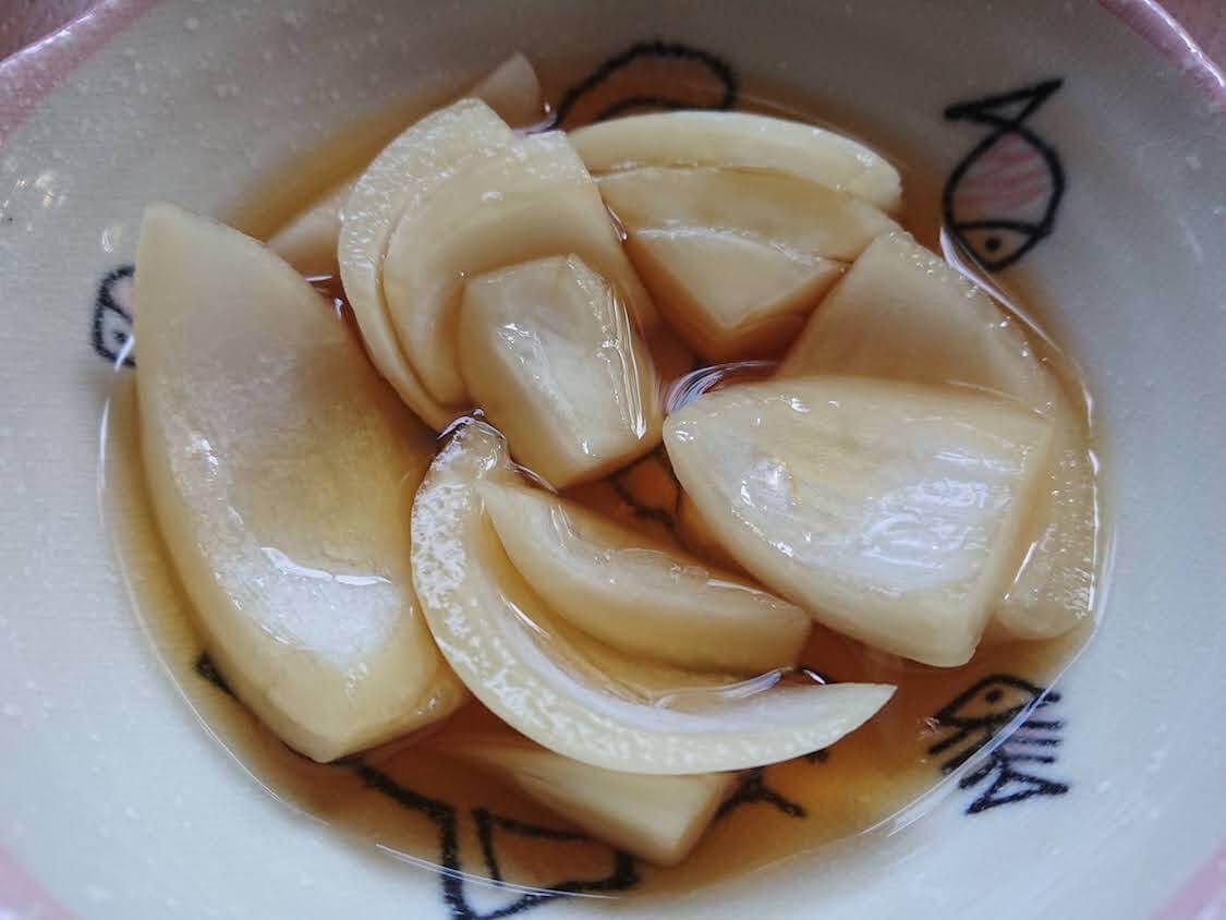 新玉ねぎの酢しょうゆ漬け、韓国人気レシピ。万能で簡単！ヤンパチャンアチ