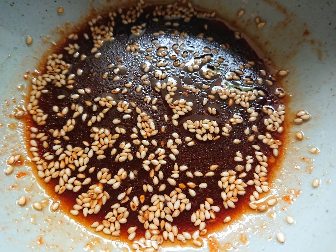 ラクうま！マグロユッケ丼のレシピ。ごま油香る美味しいタレの作り方（コチュジャン入り）