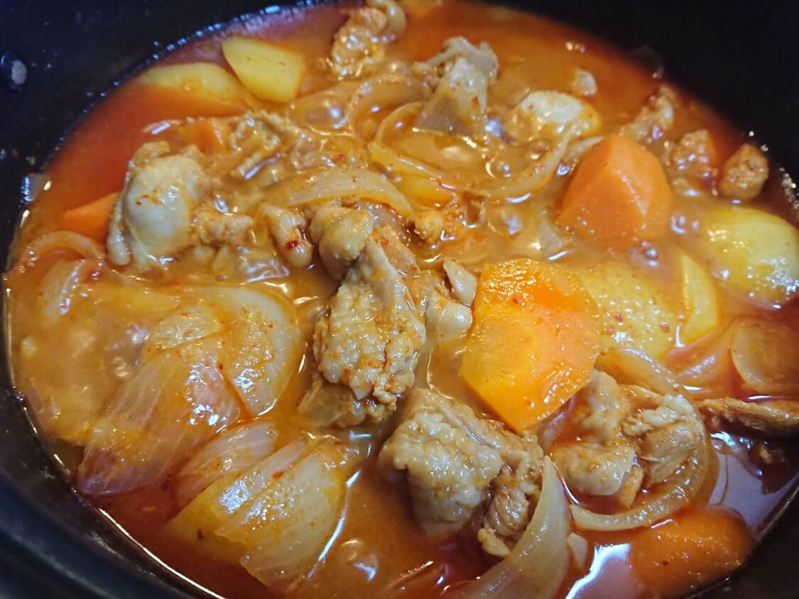 韓国の鶏煮込みタッポックムタン、タットリタン