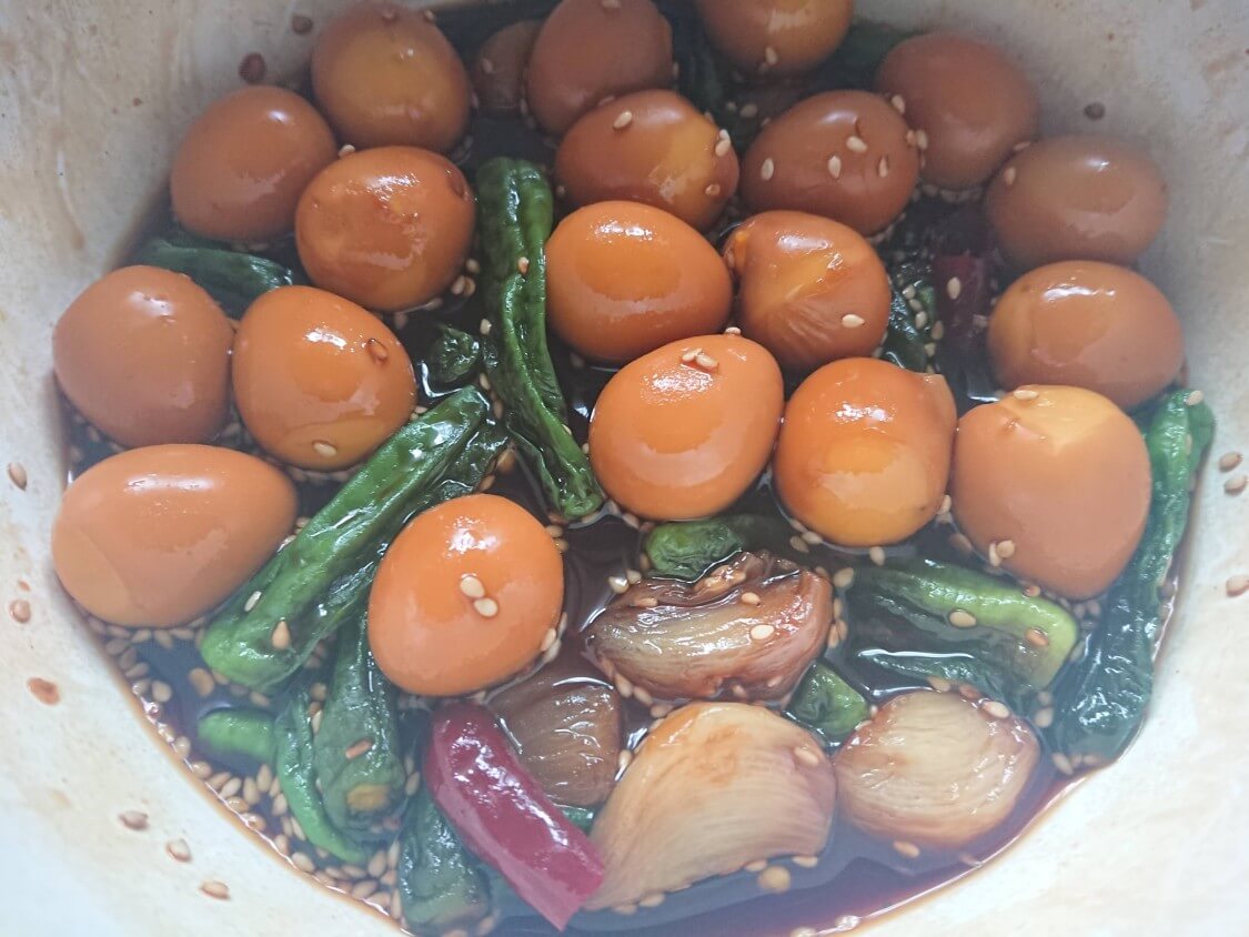 うずらの卵の醤油煮、韓国の人気レシピ。お弁当・作り置きおかず♪具材のアレンジ | カライチ