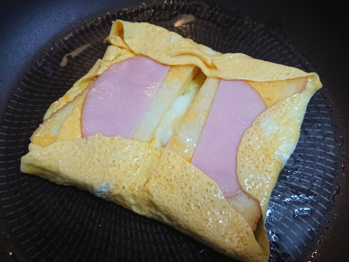 フライパンで！ハムエッグトースト。韓国の人気レシピ（ワンパントースト）とアレンジ
