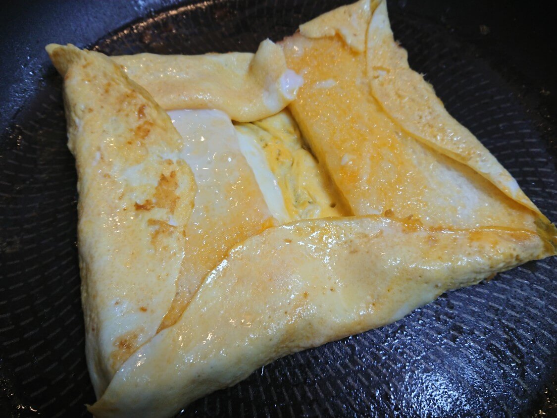 とろ～り♪チーズと卵のトースト。韓国の人気レシピ。フライパンで焼く
