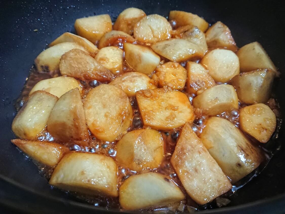 甘辛！里芋の煮っころがしの味付け。韓国お坊さんの簡単レシピ