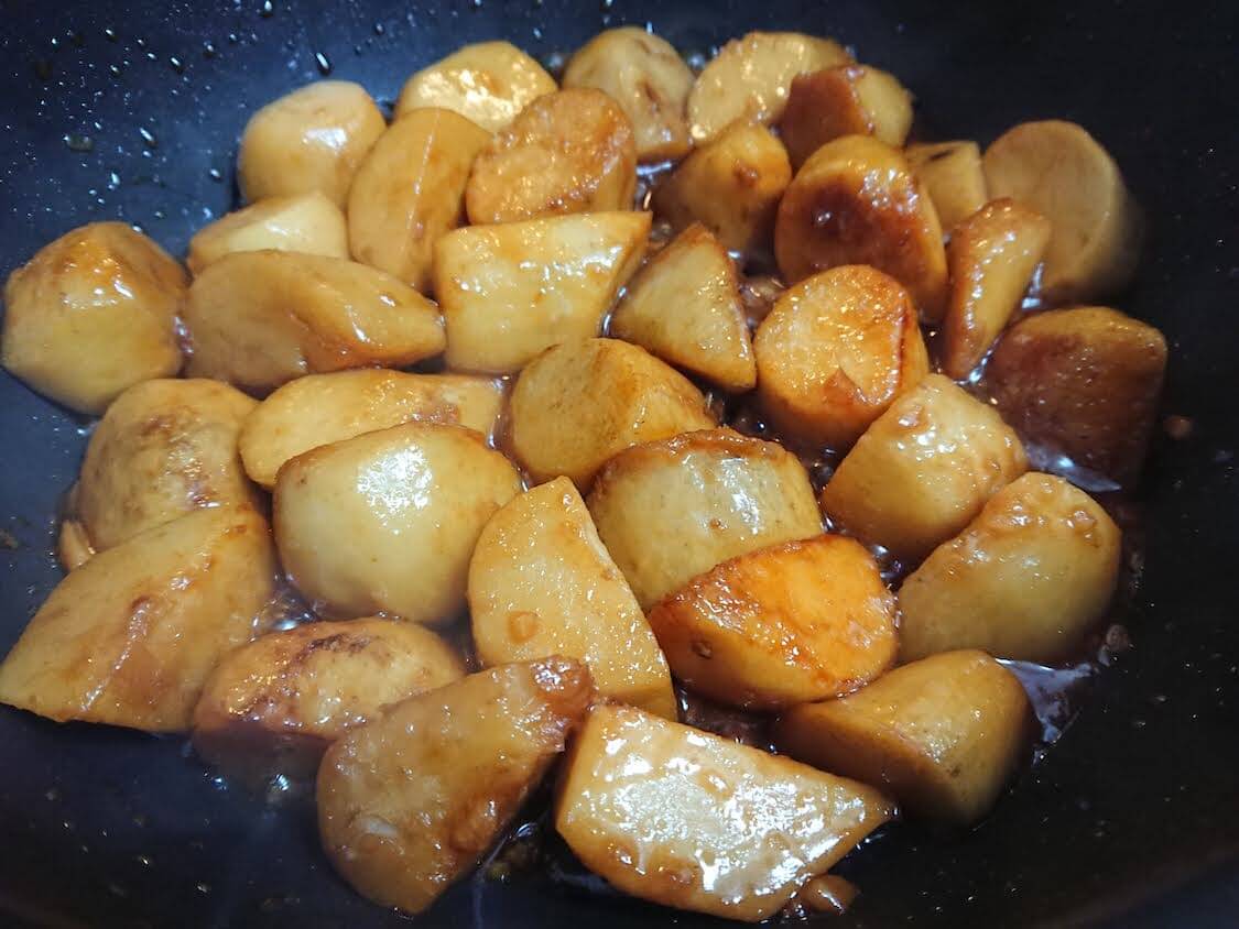 甘辛！里芋の煮っころがしの味付け。韓国お坊さんの簡単レシピ