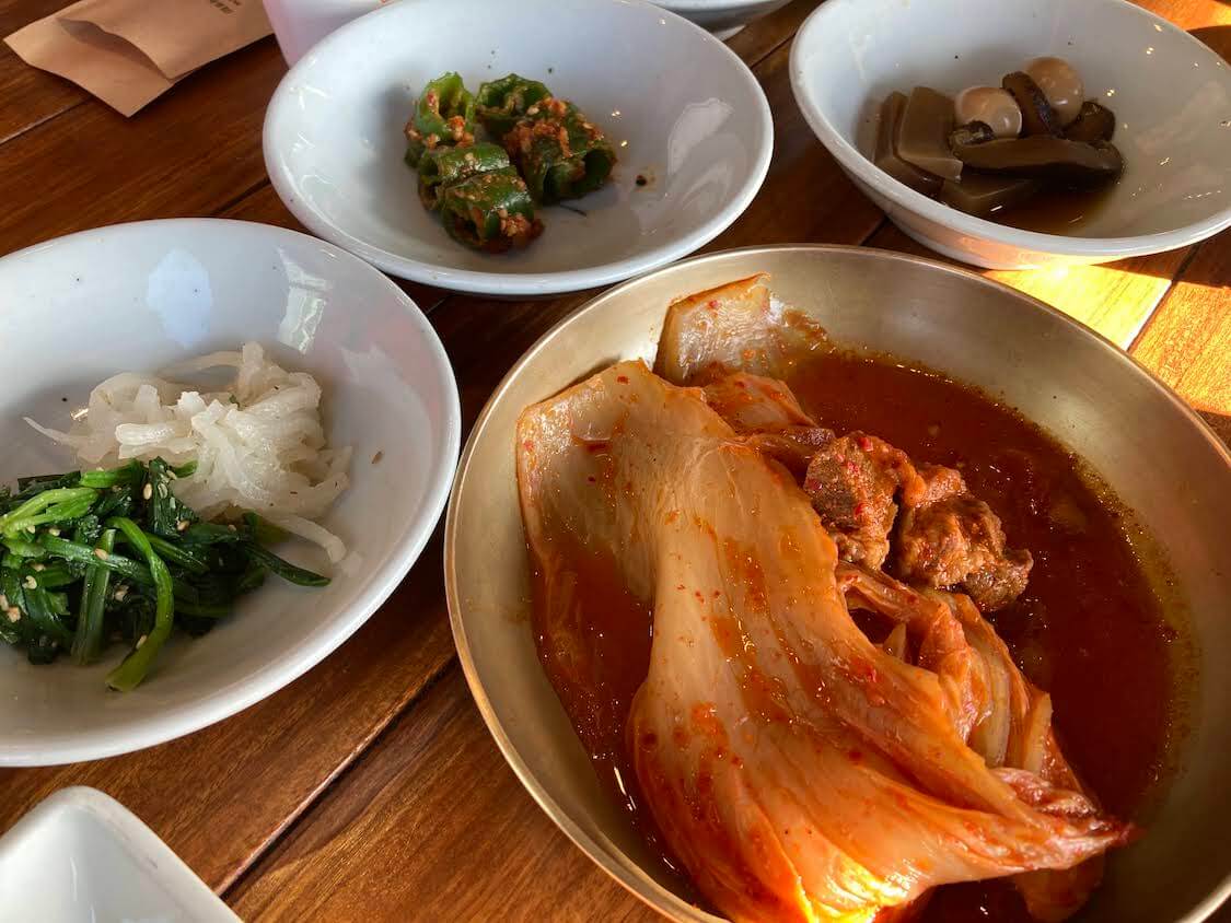 釜山旅★海雲台で特別なわかめスープの韓定食。おかず（バンチャン）の種類と名前
