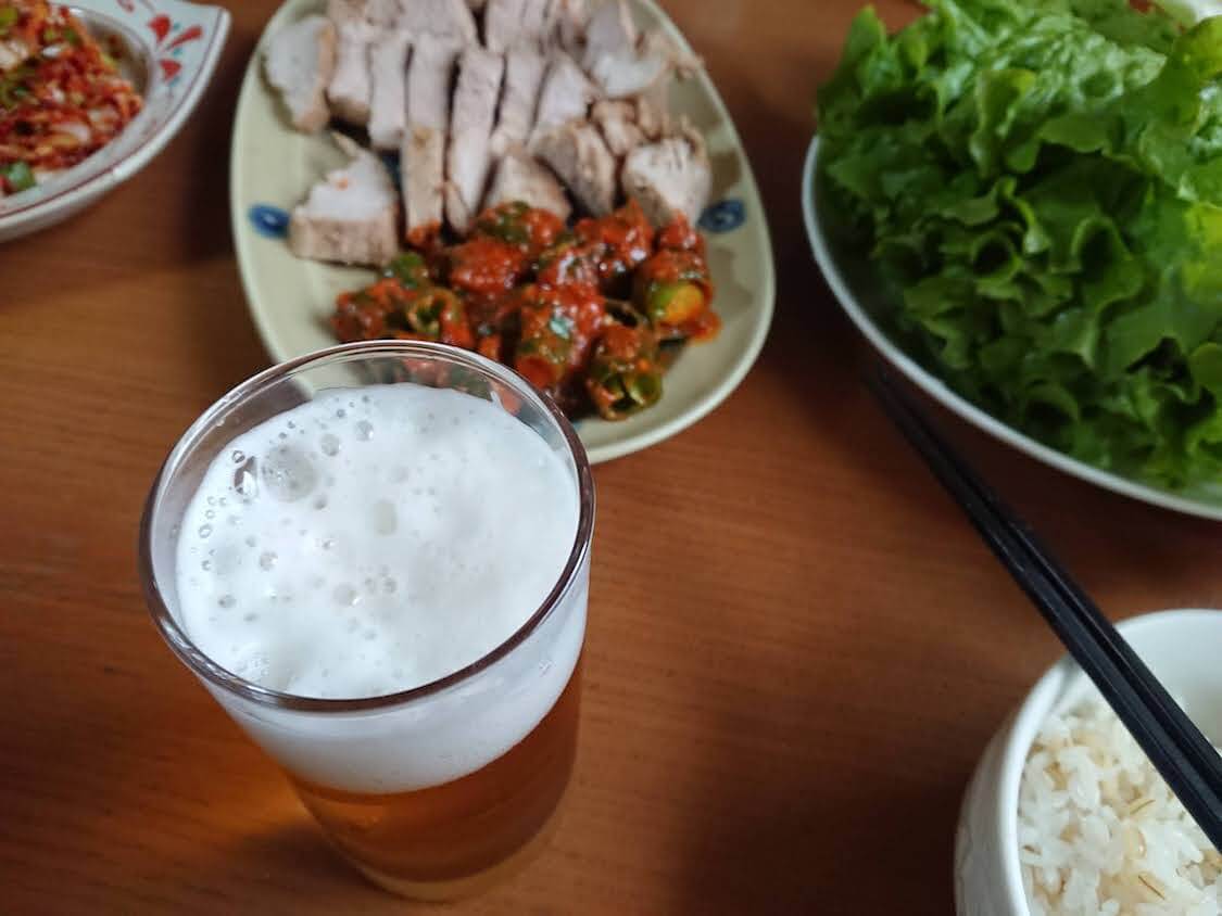 サムパプ（쌈밥）の意味と韓国人の作り方。包む野菜と味噌サムジャン…そしてビール