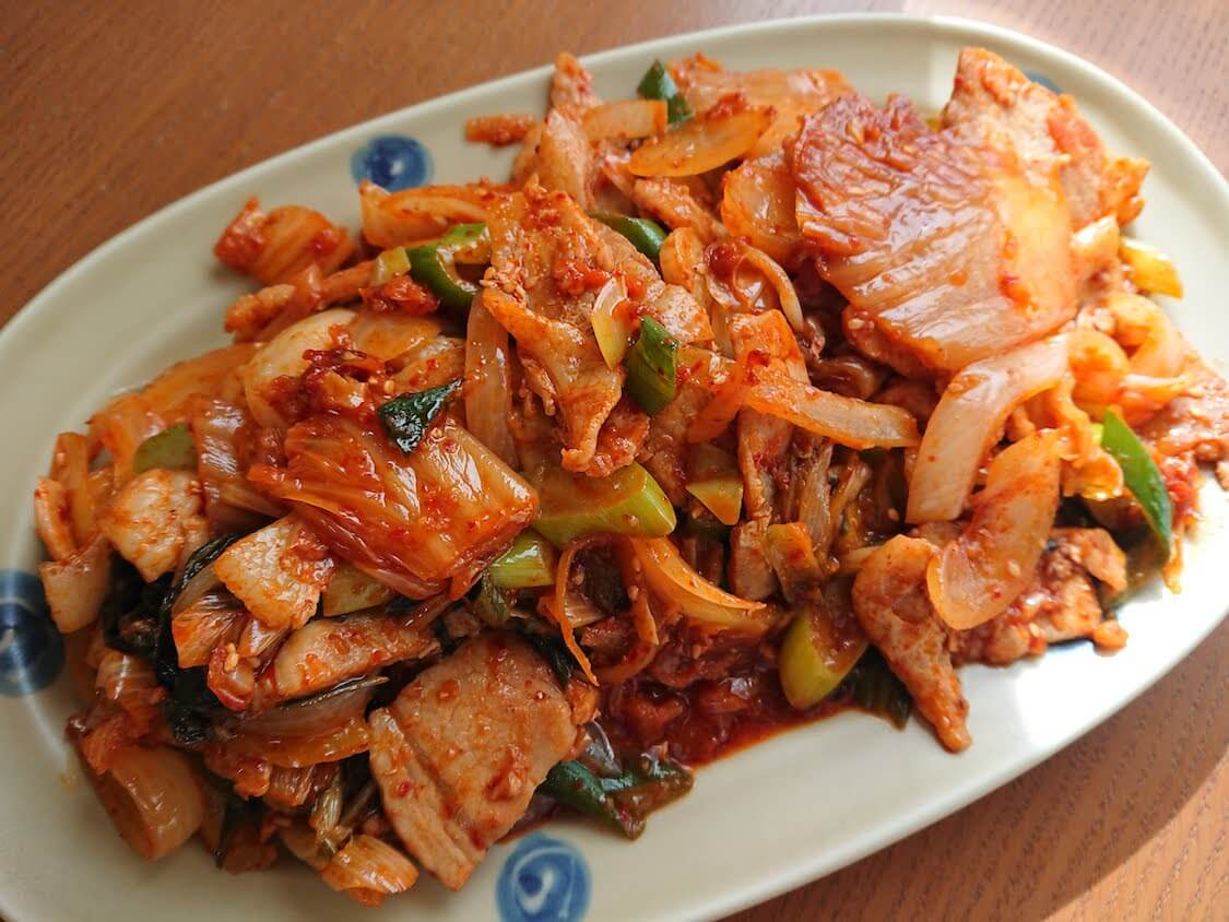 簡単！豚キムチ炒め。韓国の人気レシピからアレンジ＋献立　#ごはんがススムおかず