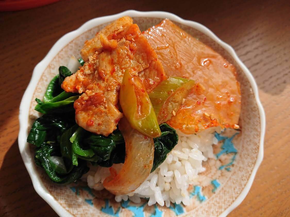 簡単！豚キムチ炒め。韓国の人気レシピからアレンジ＋献立　#豚キムチ丼にも
