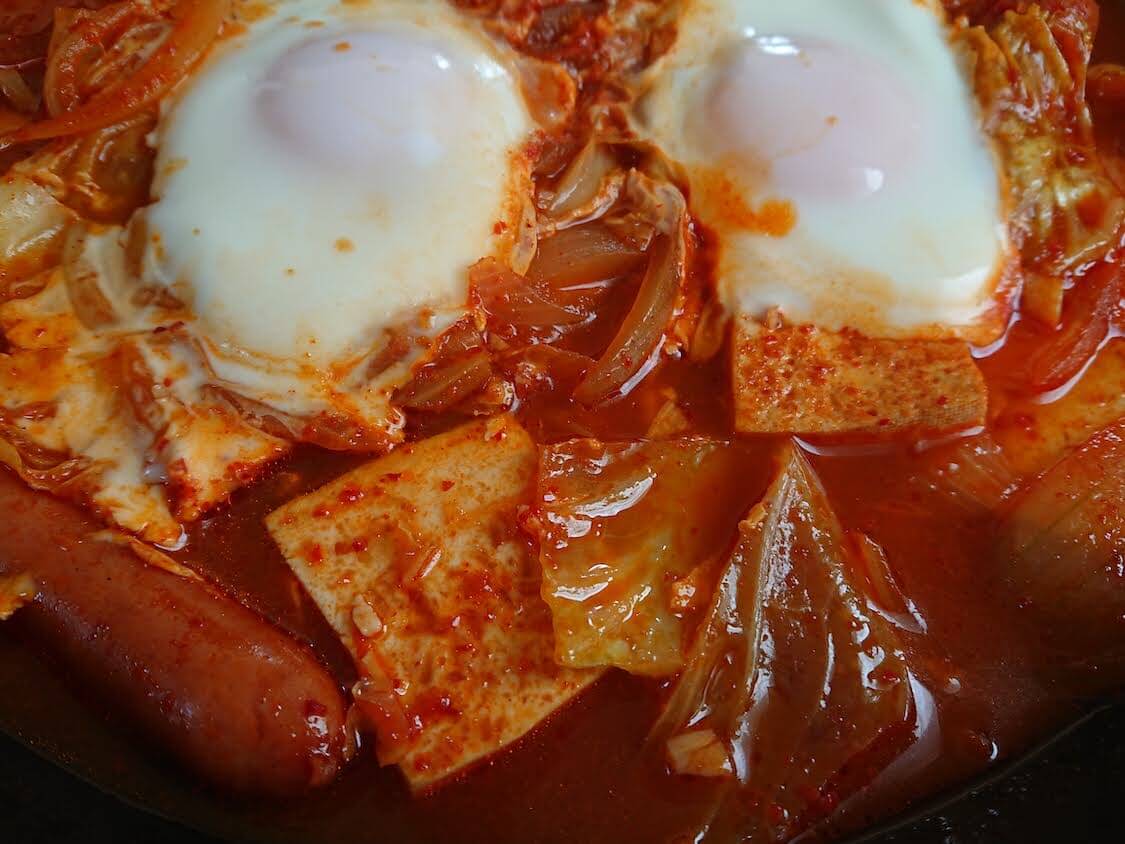 簡単！豆腐とソーセージのチゲ（豆腐チャグリ）＋スパム入り韓国人気レシピ