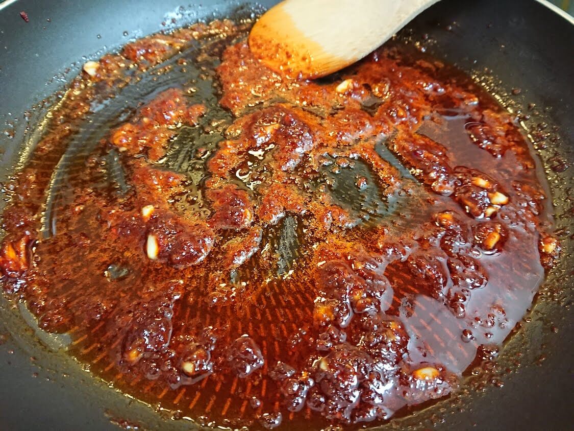 韓国おでんの甘辛炒め「オムクポックム」の作り方。ヤンニョム調味料
