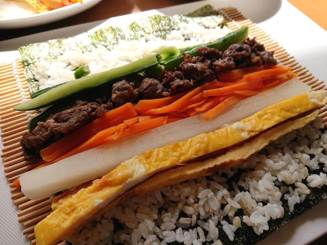 プルコギキンパの作り方＋韓国の人気レシピ。5種類の基本具材と巻き方