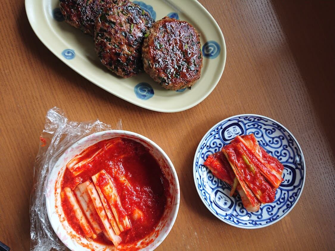 トッカルビ（韓国式ハンバーグ）の簡単レシピ。付け合わせ