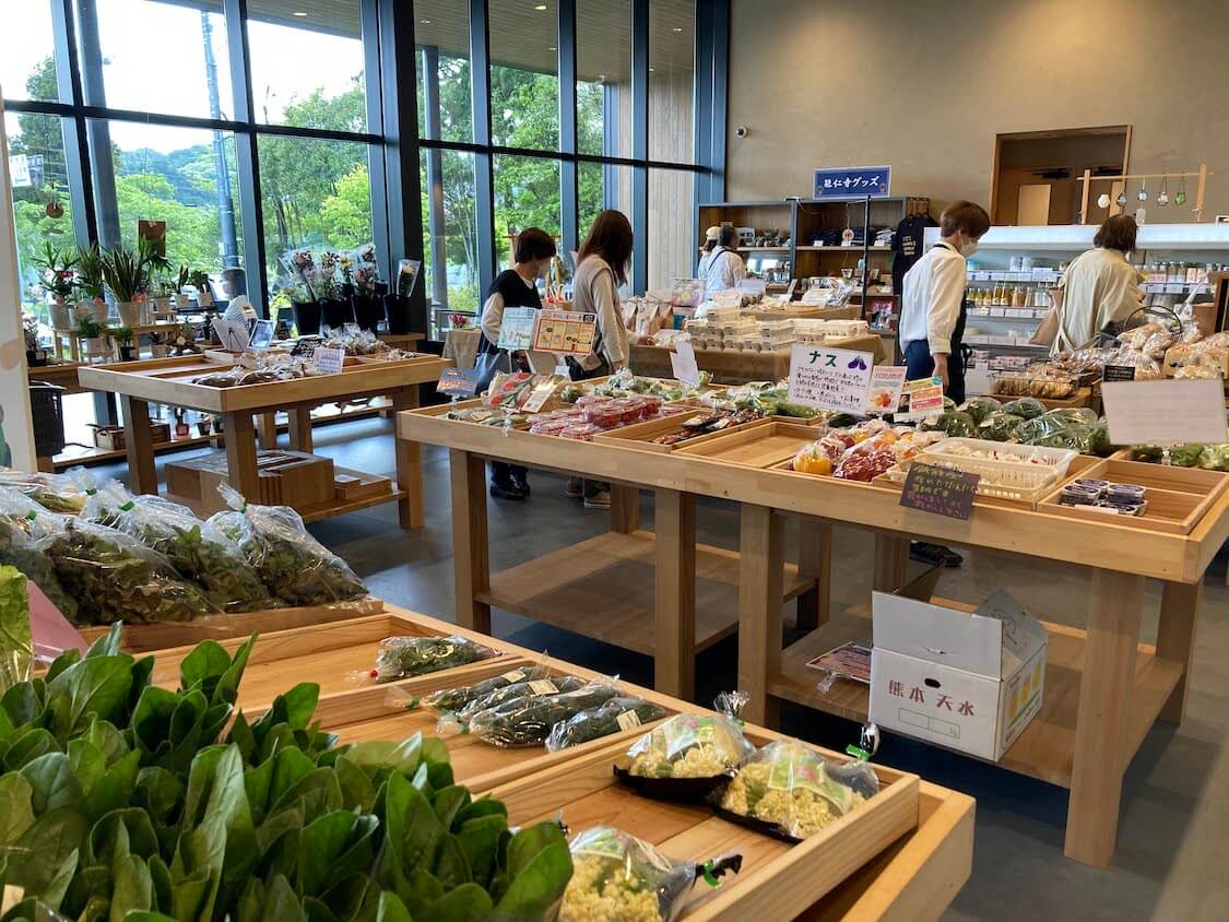 飯能の発酵食品テーマパーク「OH!!!～発酵、健康、食の魔法!!!～」で買い物、内観風景
