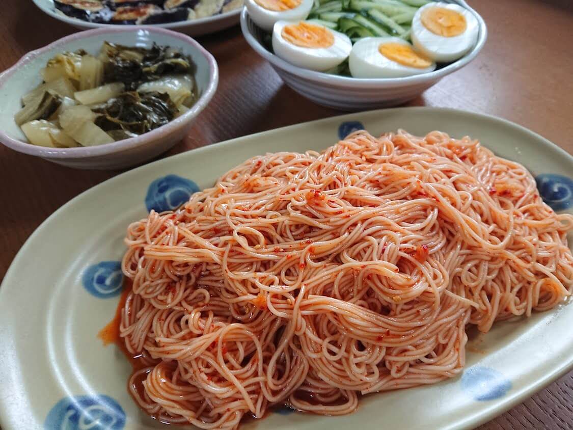 うま辛！ビビン素麺（冷麺）の作り方。韓国の人気レシピ　#万能コチュジャンだれ