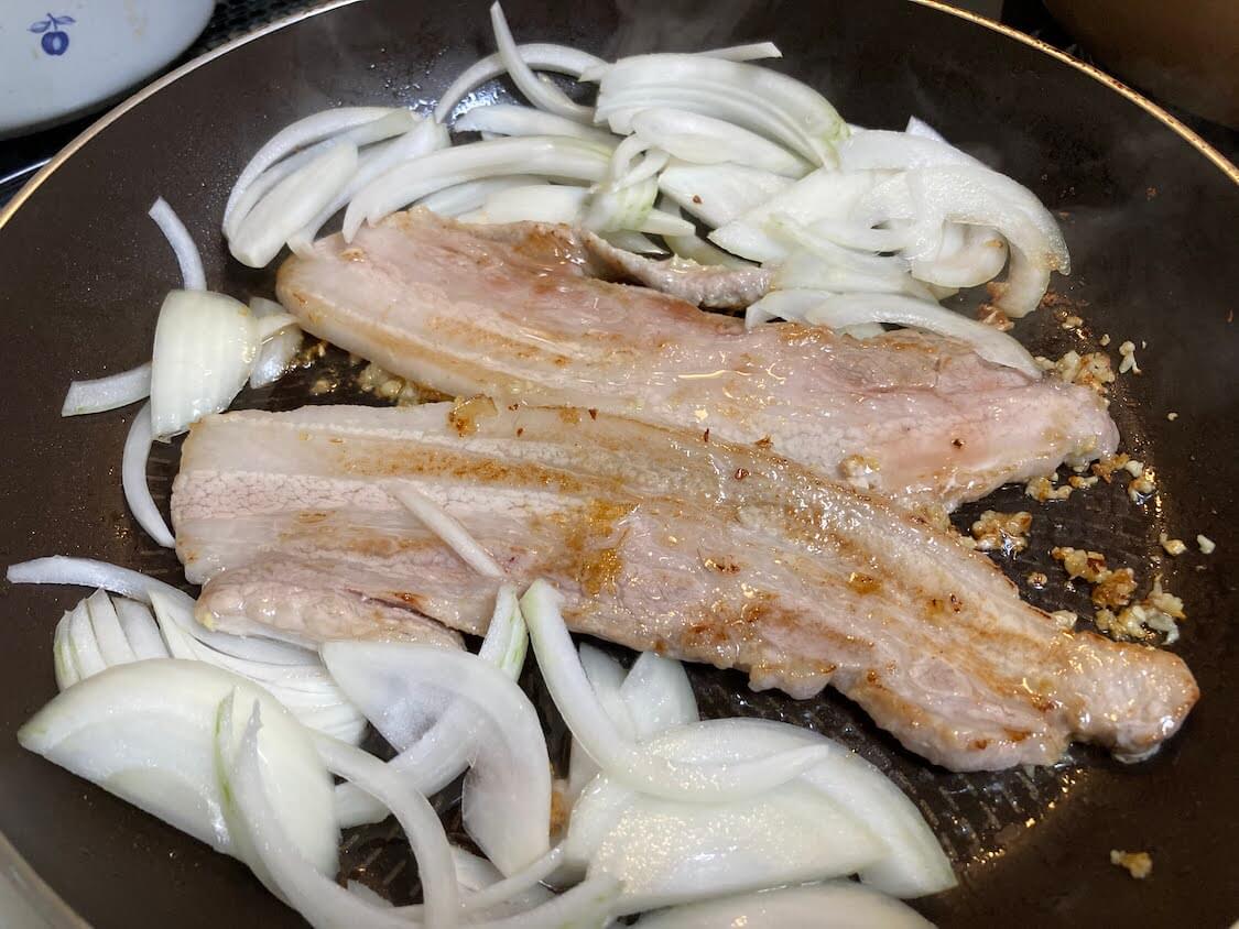 豚肉と玉ねぎのサムジャン炒めレシピ