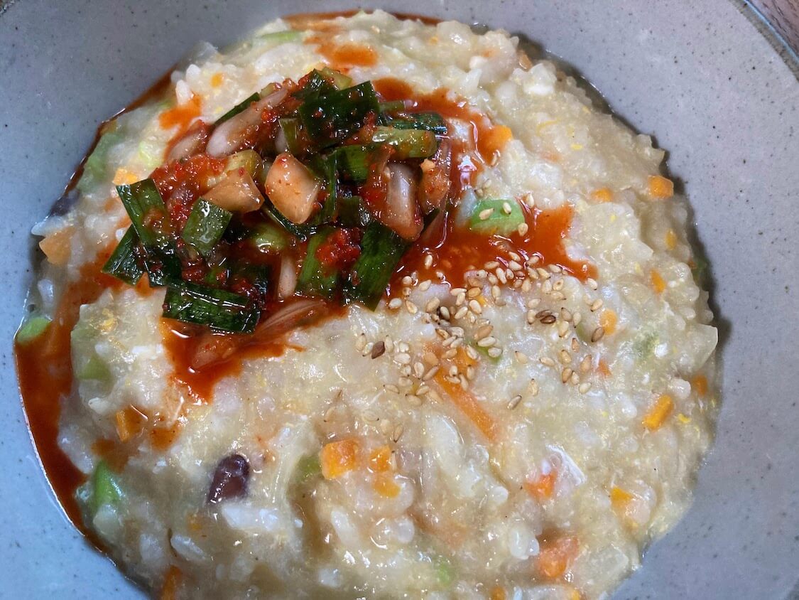 たまご粥のレシピ（韓国人の作り方）付け合わせはキムチ