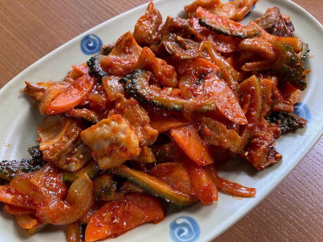 ホルモンの旨辛味噌炒めの作り方＋韓国人気レシピ。おすすめの野菜★夏はゴーヤ！