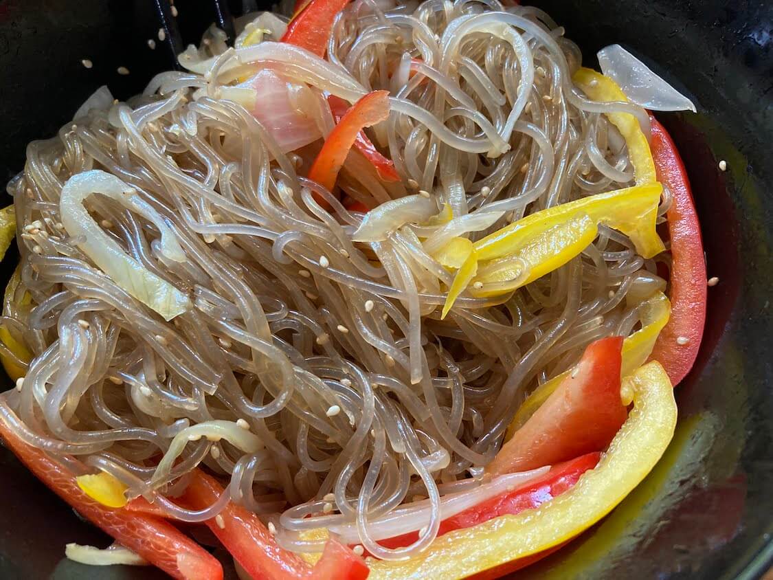 パプリカで野菜チャプチェ。韓国春雨タンミョンの冷凍保存で簡単★時短レシピ