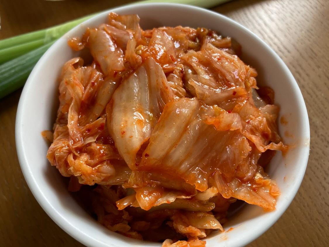 鯖のキムチ煮レシピ。韓国人気のさば料理『고등어김치찜』の作り方。市販のキムチでもOK