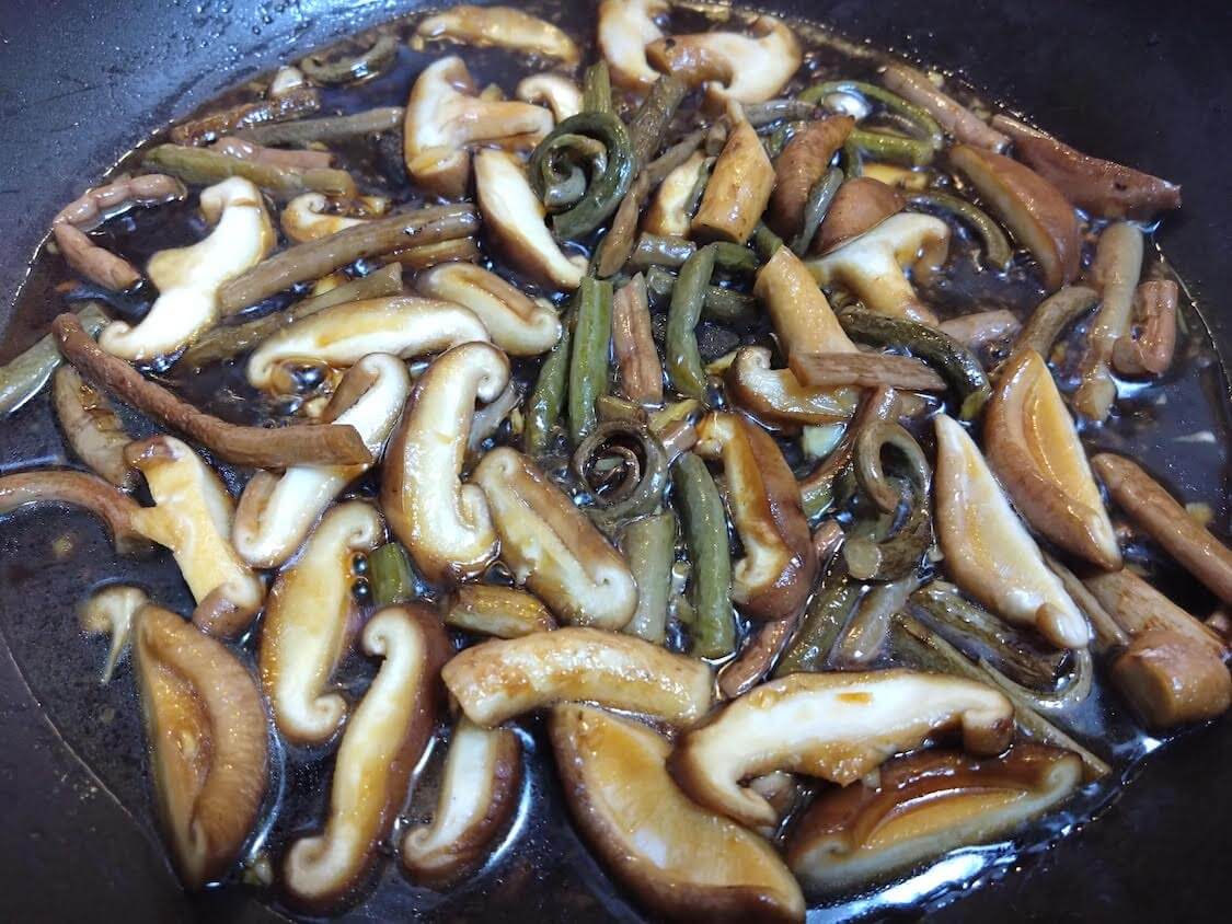ぜんまいと椎茸の炒めナムルの作り方。簡単作り置きおかず〜ごはんにも蕎麦にも〜
