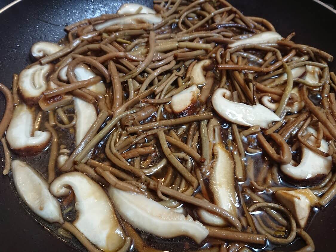 ぜんまいと椎茸の炒めナムルの作り方。簡単作り置きおかず〜ごはんにも蕎麦にも〜