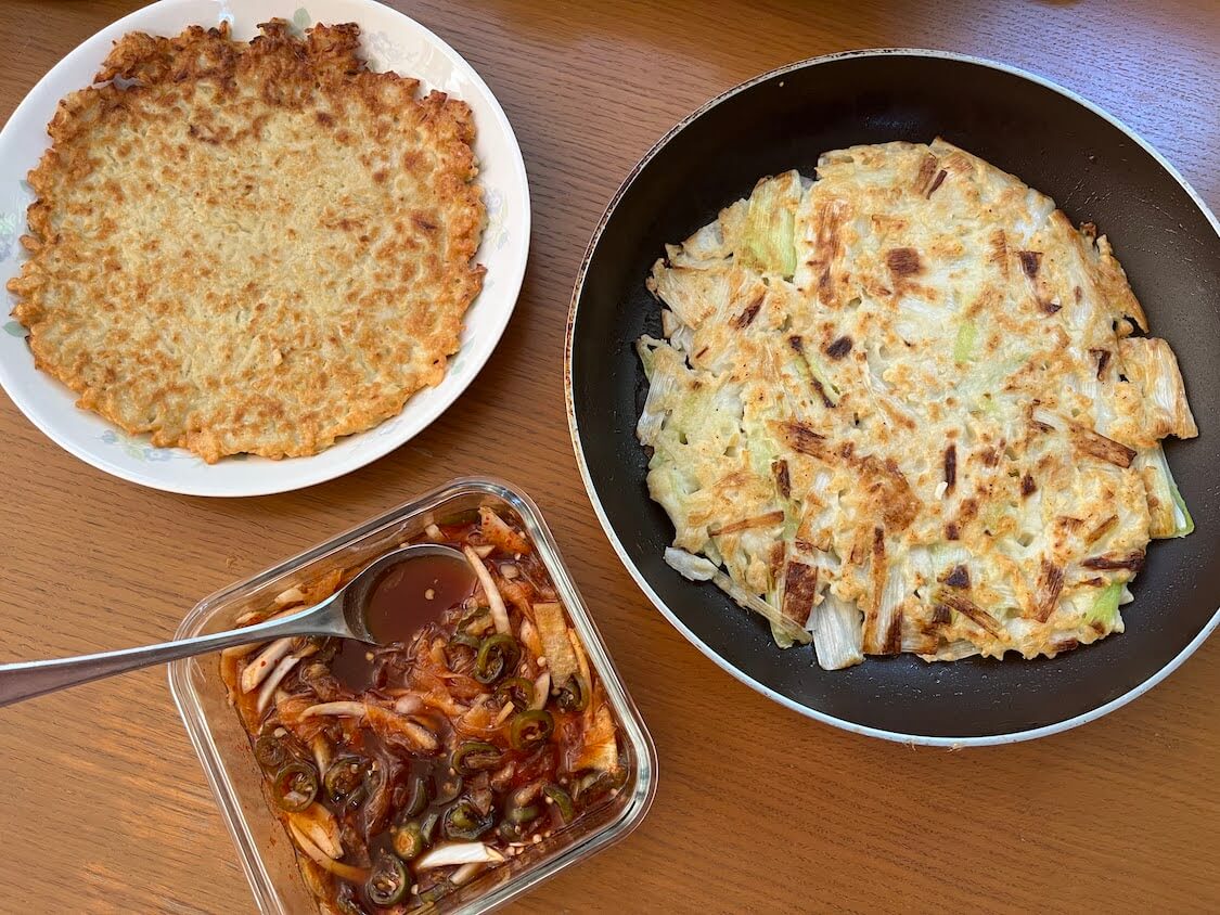 れんこんだけで、チヂミ！簡単レシピ＋韓国人の作り方3選。ヤンニョムジャンのタレにつけて食べる