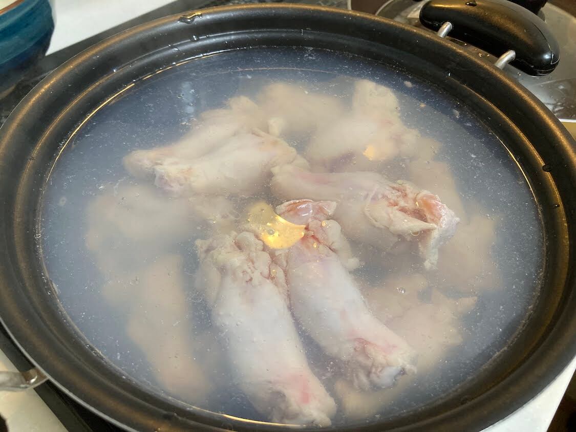 鶏肉とじゃがいもの旨辛煮込み！タッポックムタンの作り方。鶏肉は手羽元がおすすめ