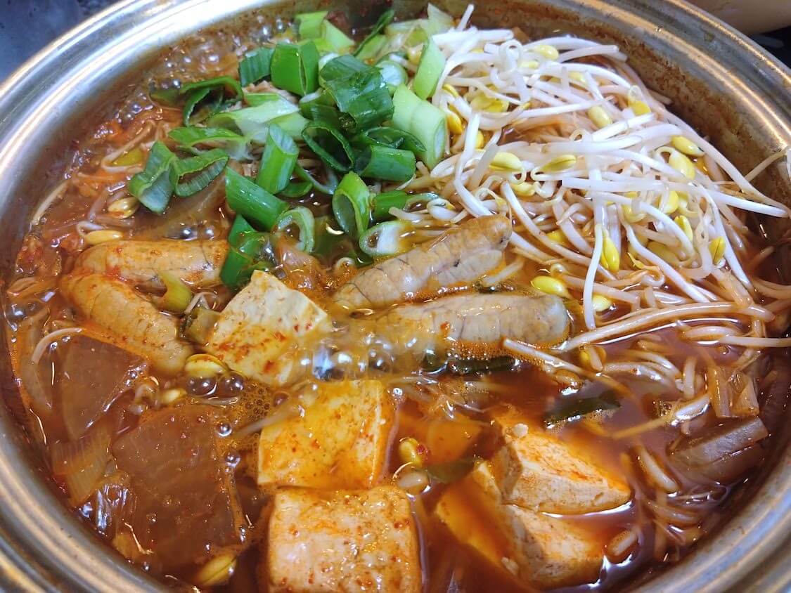 アルタン（鱈子や白子入り海鮮チゲ鍋）韓国の人気レシピ。冬の味覚！おつまみにも♪