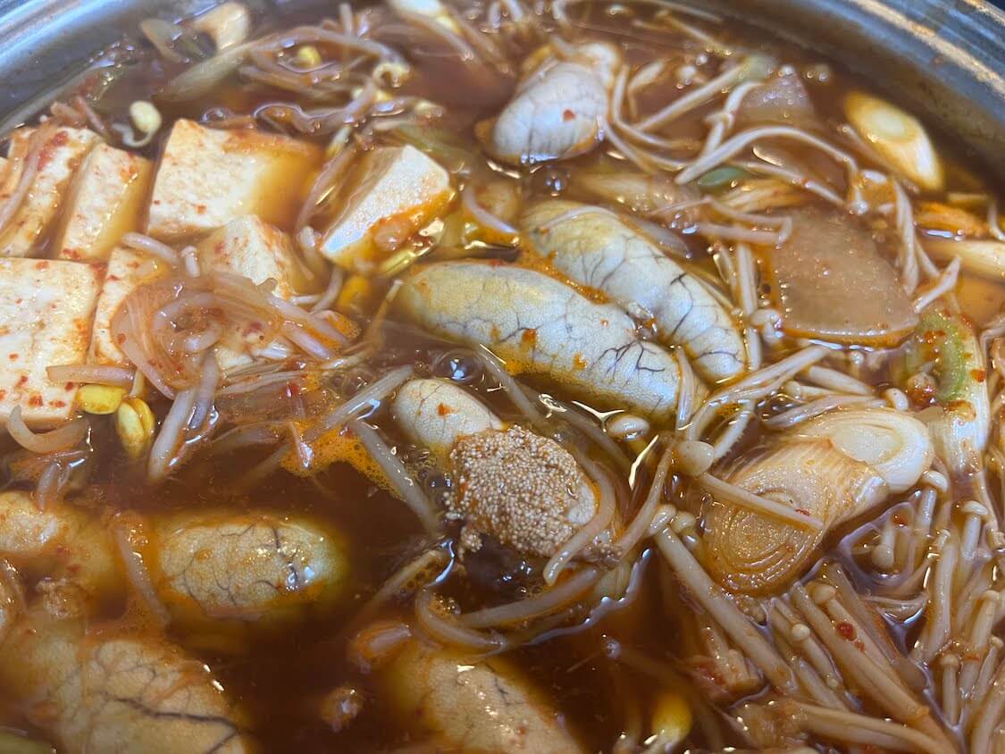 アルタン（鱈子や白子入り海鮮チゲ鍋）韓国の人気レシピ。冬の味覚！おつまみにも♪