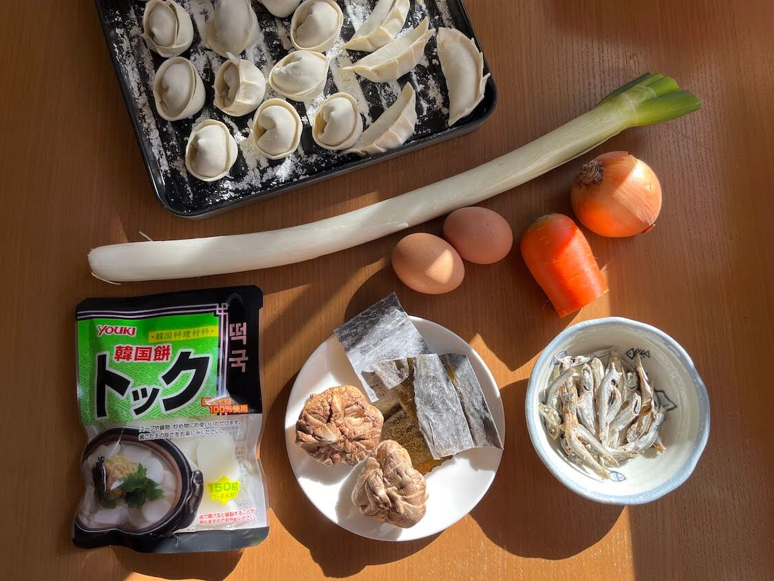 韓国のお雑煮「トック」本場の人気レシピ8選。餃子入り！材料と調味料