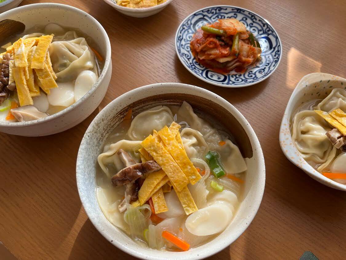 韓国の餃子、マンドゥ入りのお雑煮