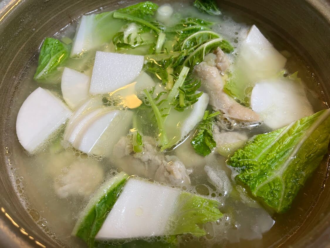 韓国の水炊き「タッカンマリ」簡単レシピ。〆のうどん入り